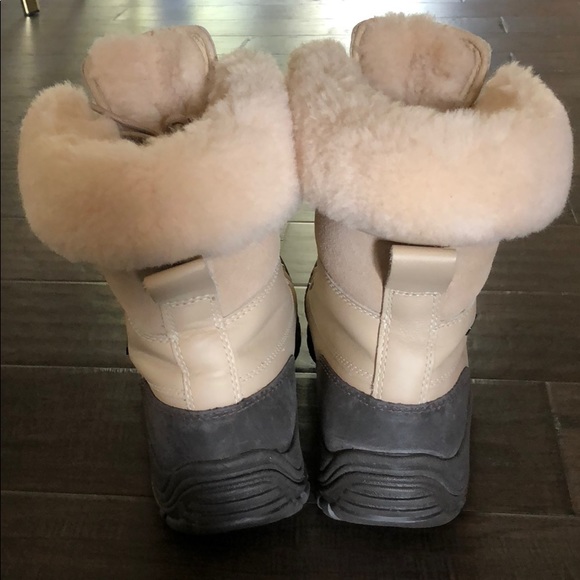 Ugg boots - Picture 2 of 3